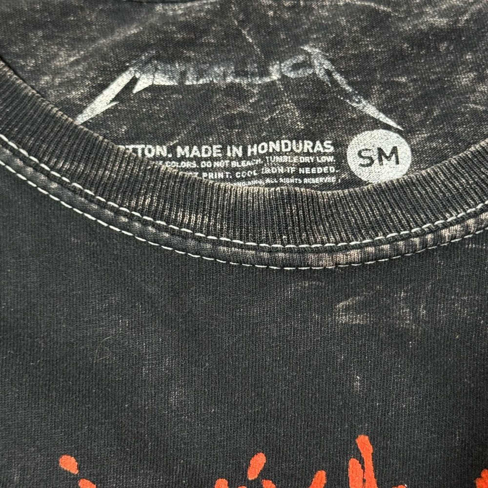 Metallica Heart Explosive T-Shirt - Picture 4 of 6